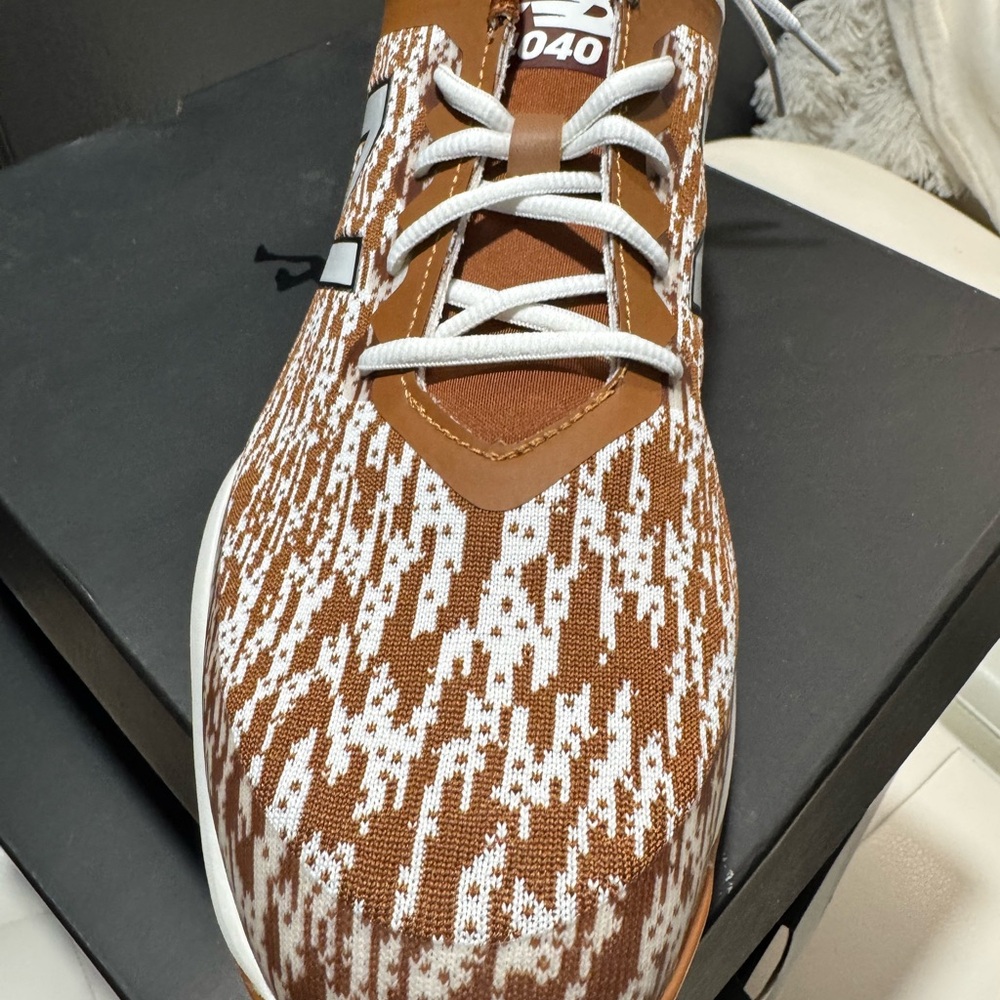 Nike Red and Gold Sneakers with Sleek Design - Picture 10 of 10